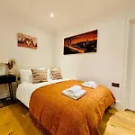 Riverside With Balcony Appartement Bristol