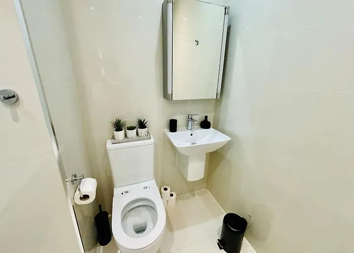 公寓 Riverside With Balcony *